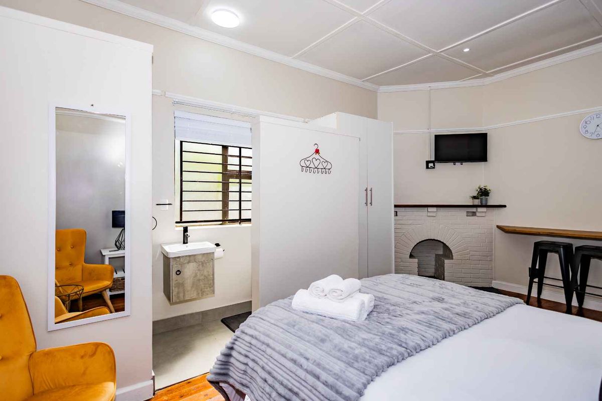 Urban Oaks Guest House - Photo 5