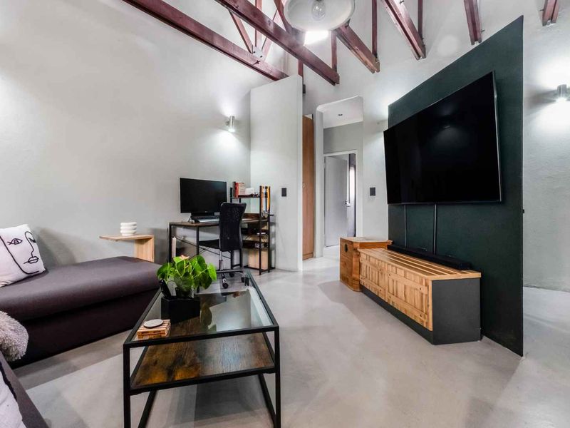 DELIGHTFUL CORNER TOP FLOOR UNIT IN A SECURE COMPLEX CALLED THE STABLES - PLUS A DOUBLE GARAGE - Photo 4