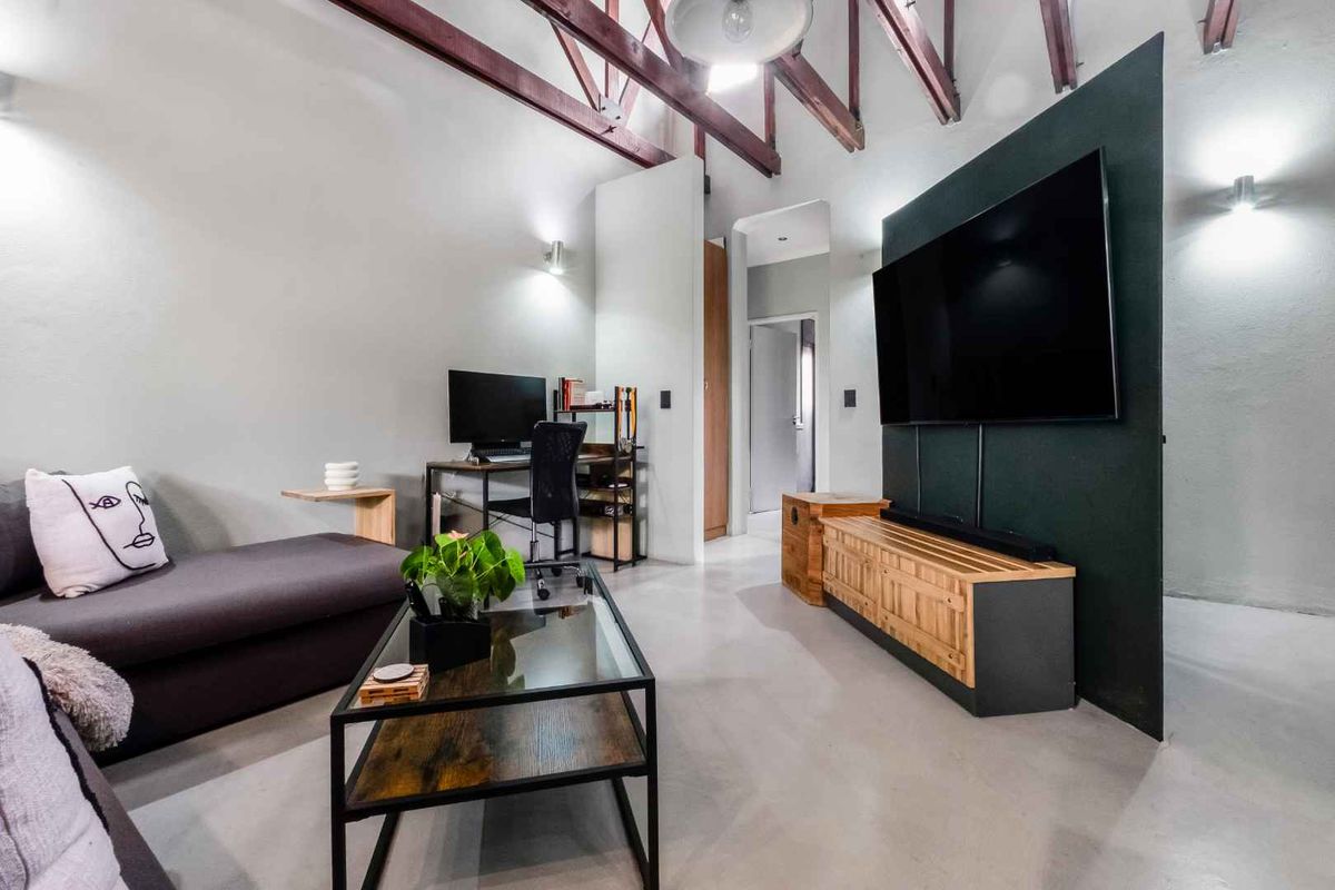 DELIGHTFUL CORNER TOP FLOOR UNIT IN A SECURE COMPLEX CALLED THE STABLES - PLUS A DOUBLE GARAGE - Photo 4