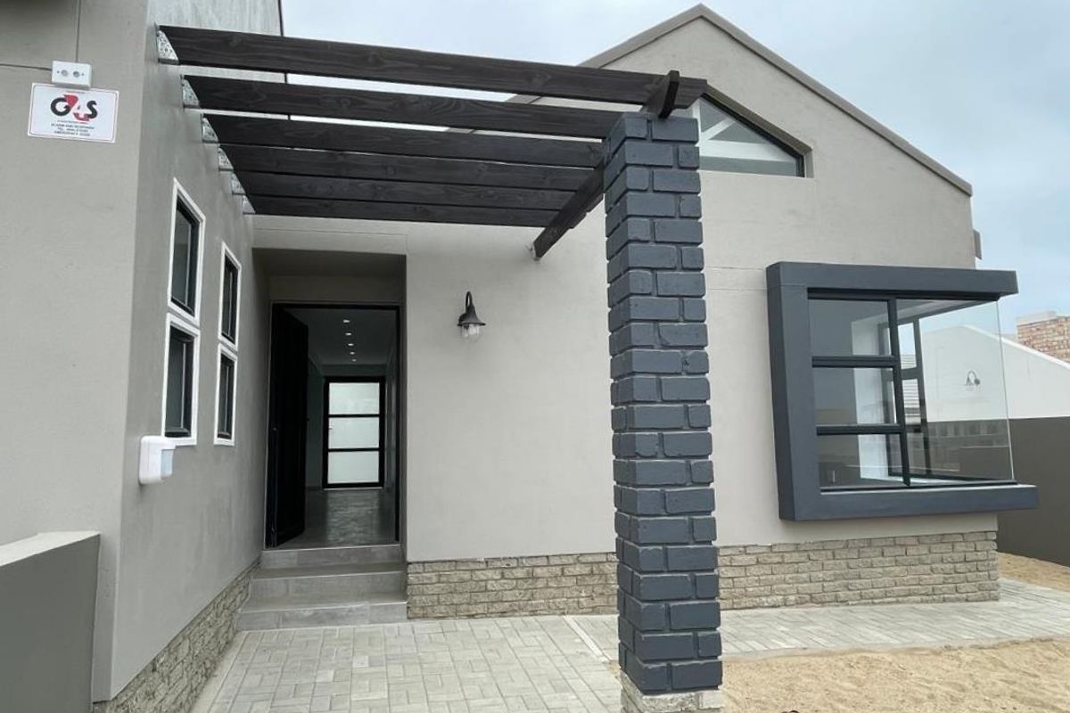 Be the First to Own This New Home in Mile 4! - Photo 2