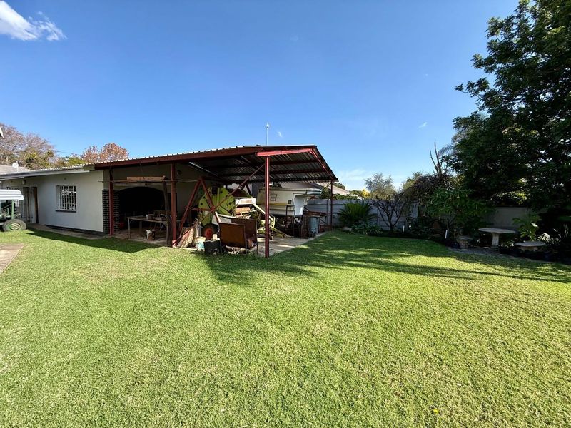 5 Bedroom house with flat for sale in Vryheid - Photo 4