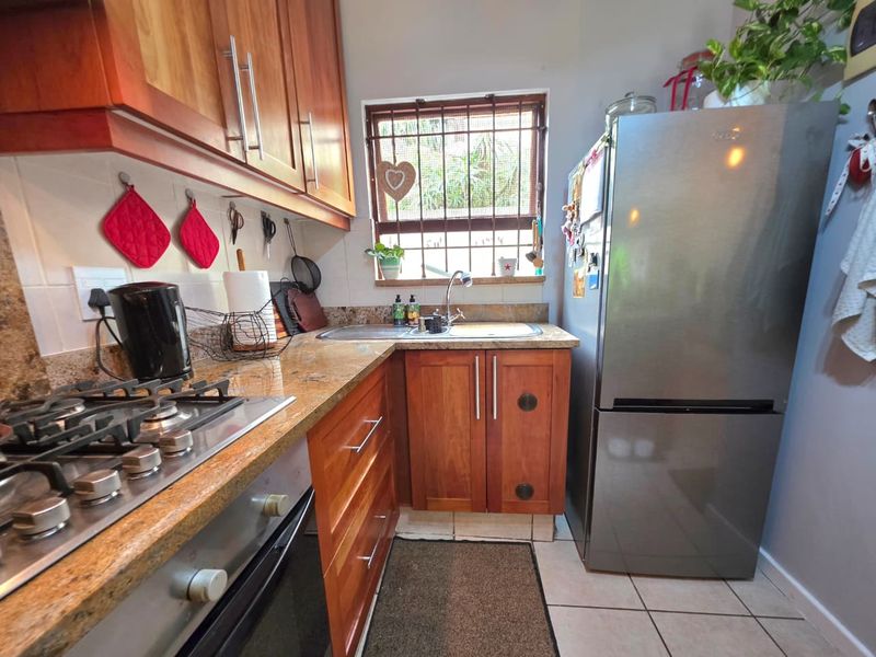 Ground-Floor 2 Bedroom Apartment With Private Garden | Aintree Lane, Assagay - Photo 8