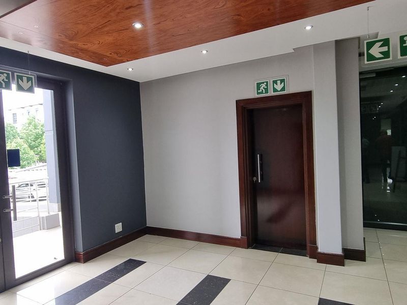 1 295m2 Louwlardia Centurion Office To Let - Photo 2