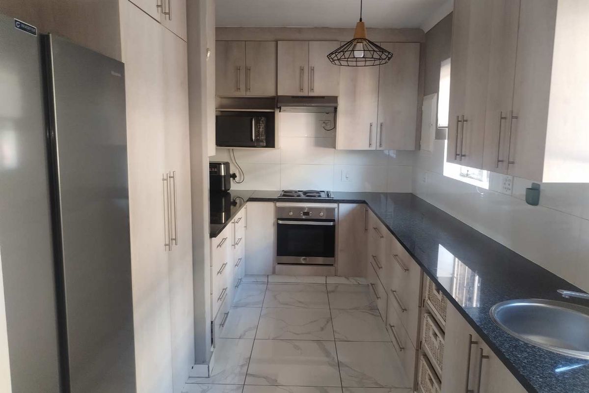 Ready to move in house - Photo 3