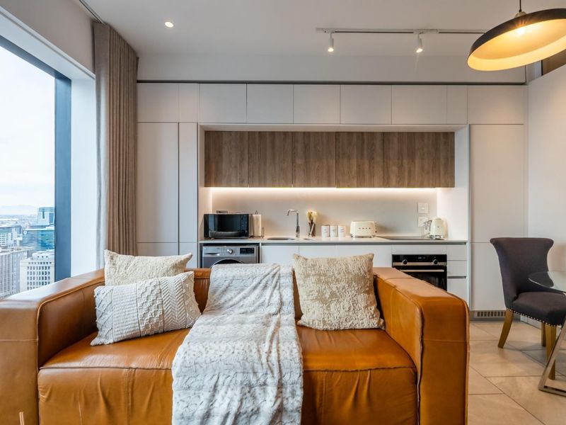 Modern Fully Furnished 1-Bedroom Apartment in Cape Town City Centre - Photo 10