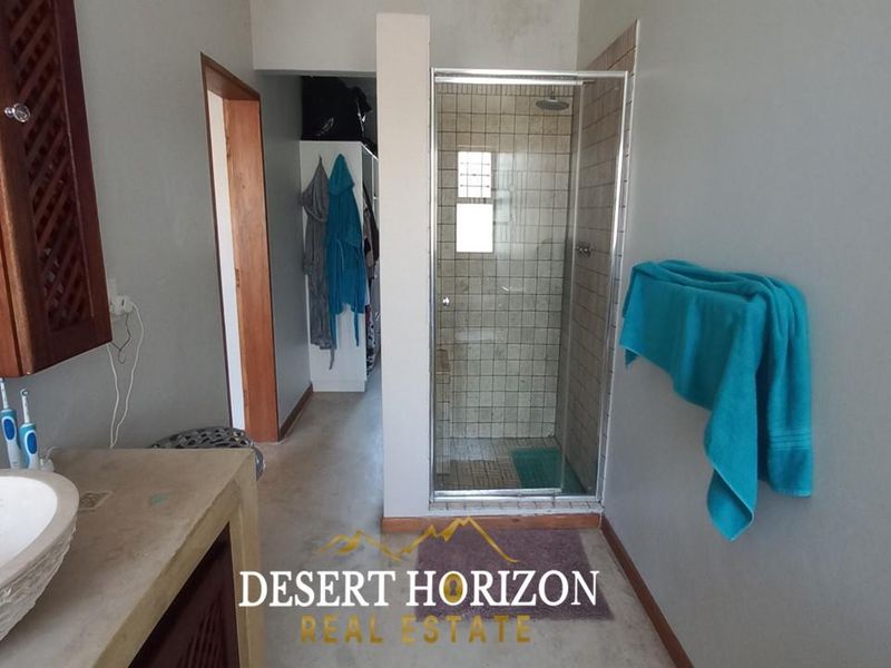 Walvisbay, Central | Family home for sale - Photo 10