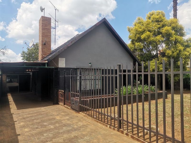 3 Bedroom House For Sale in Vanderbijlpark CE 1 - Photo 7