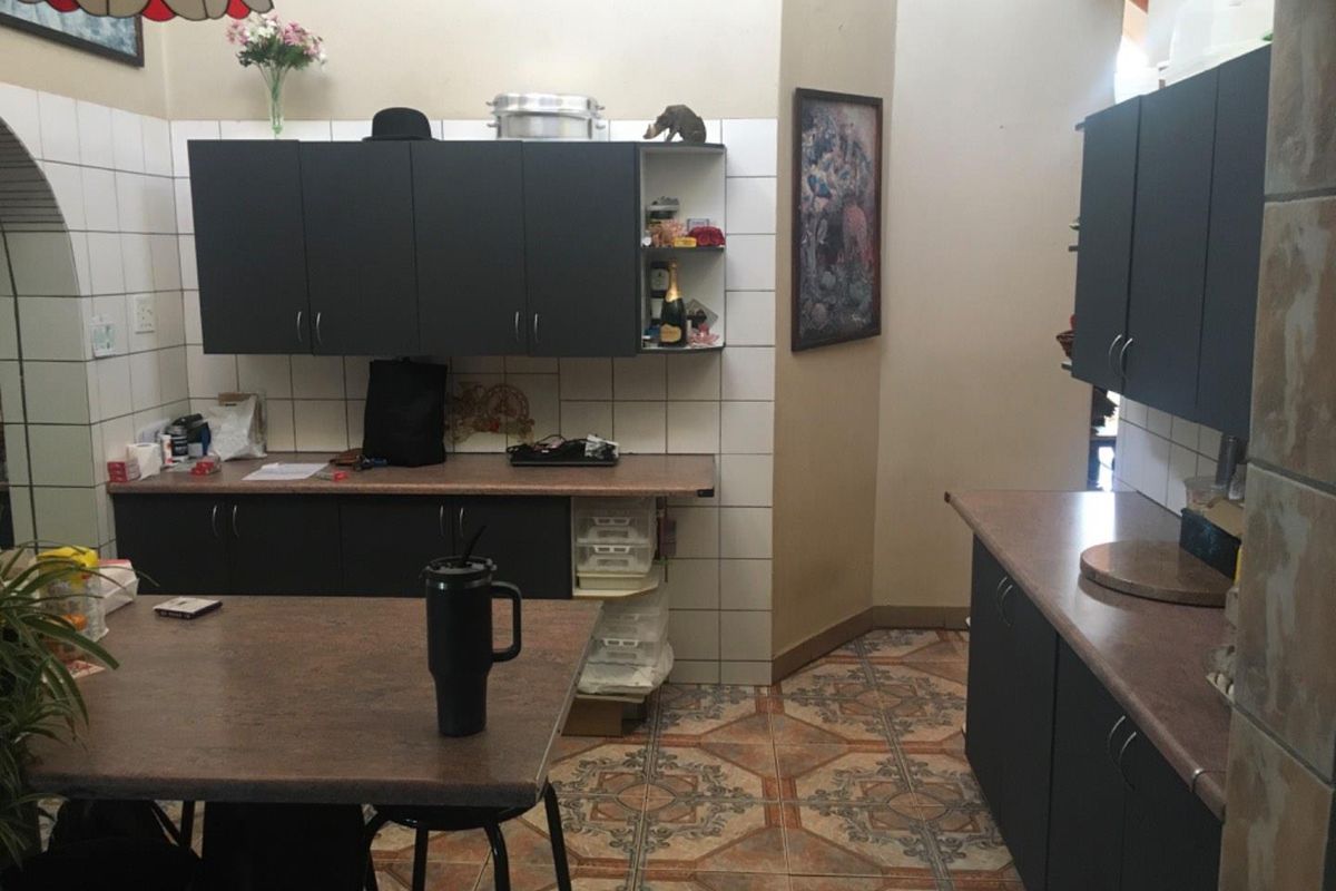 Move in and stay home, close to schools - Photo 3