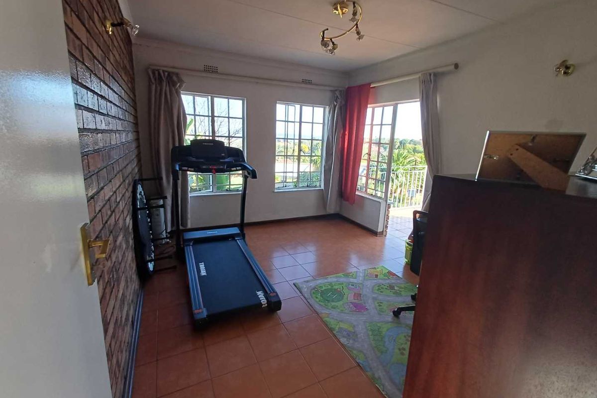 Mulbarton, 4Bedroom House with Study - Photo 5
