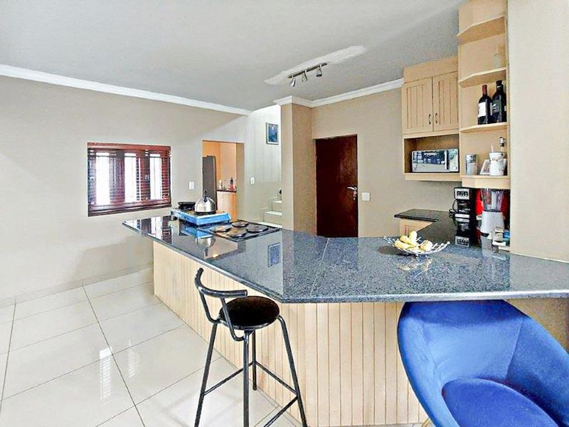 SECURITY ESTATE. - Photo 9