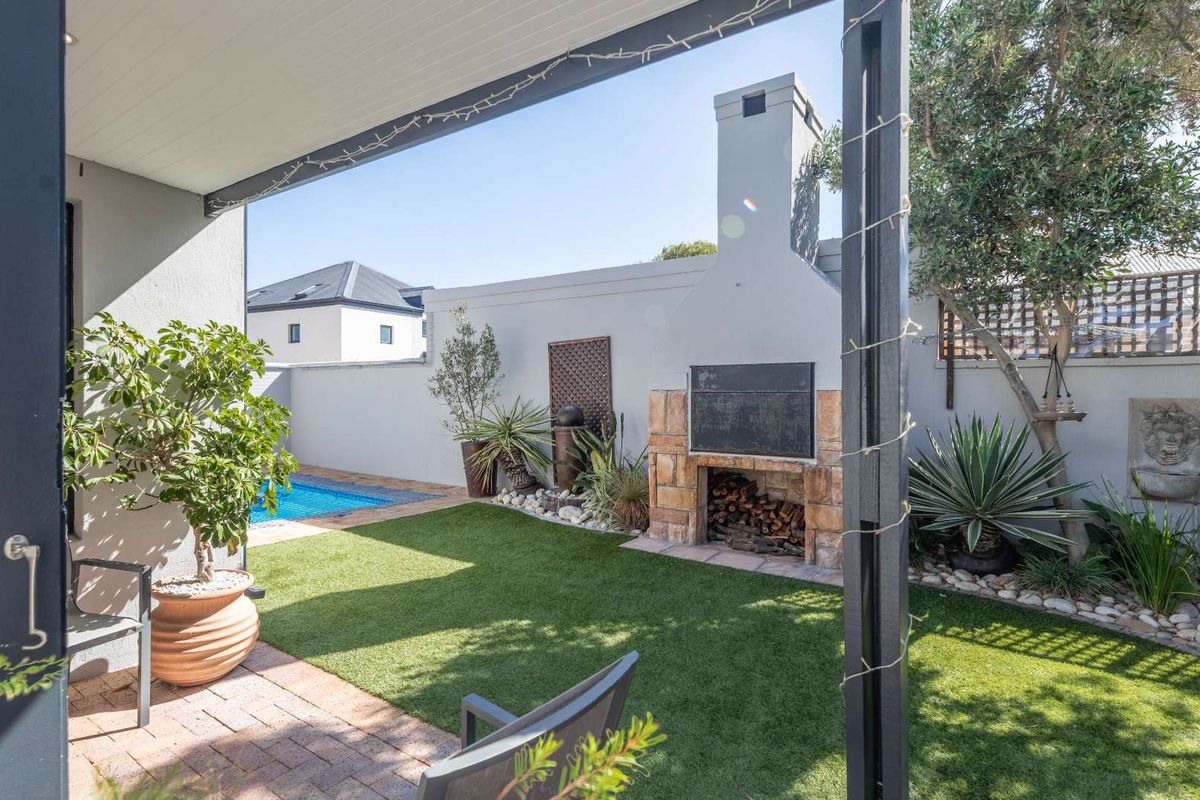 Double storey lock n go - Atlantic Beach Estate - Photo 3