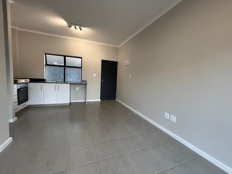 Modern 1 Bedroom Apartment for Sale - Photo 4
