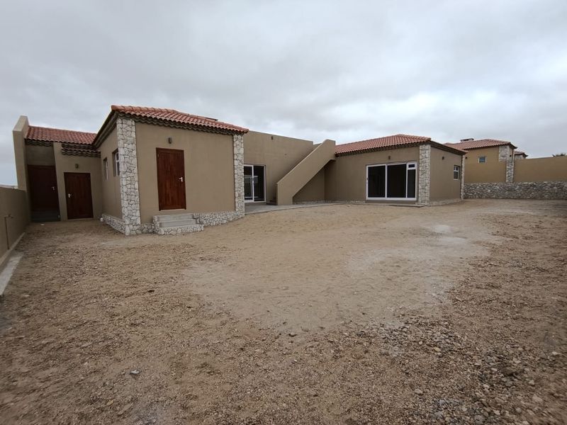 NEW 3-Bedroom U-Shaped Home | Rossmund, Swakopmund - Photo 2