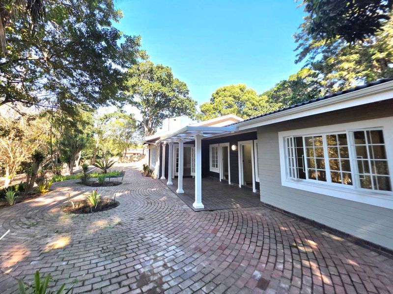 Fully Renovated, Modern Home in Exclusive Complex of only 3 Units, in the Heart of Kloof! - Photo 3