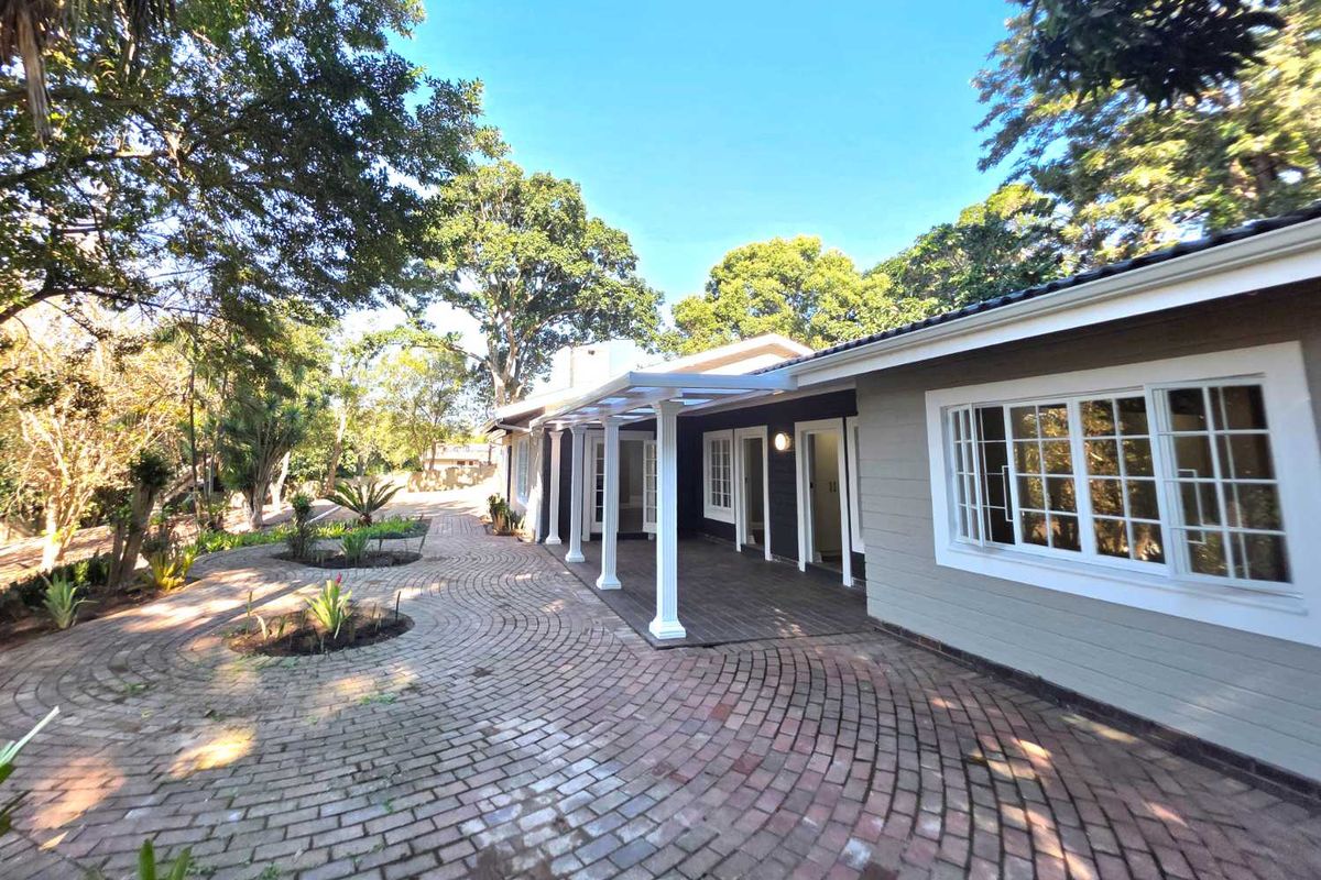 Fully Renovated, Modern Home in Exclusive Complex of only 3 Units, in the Heart of Kloof! - Photo 3