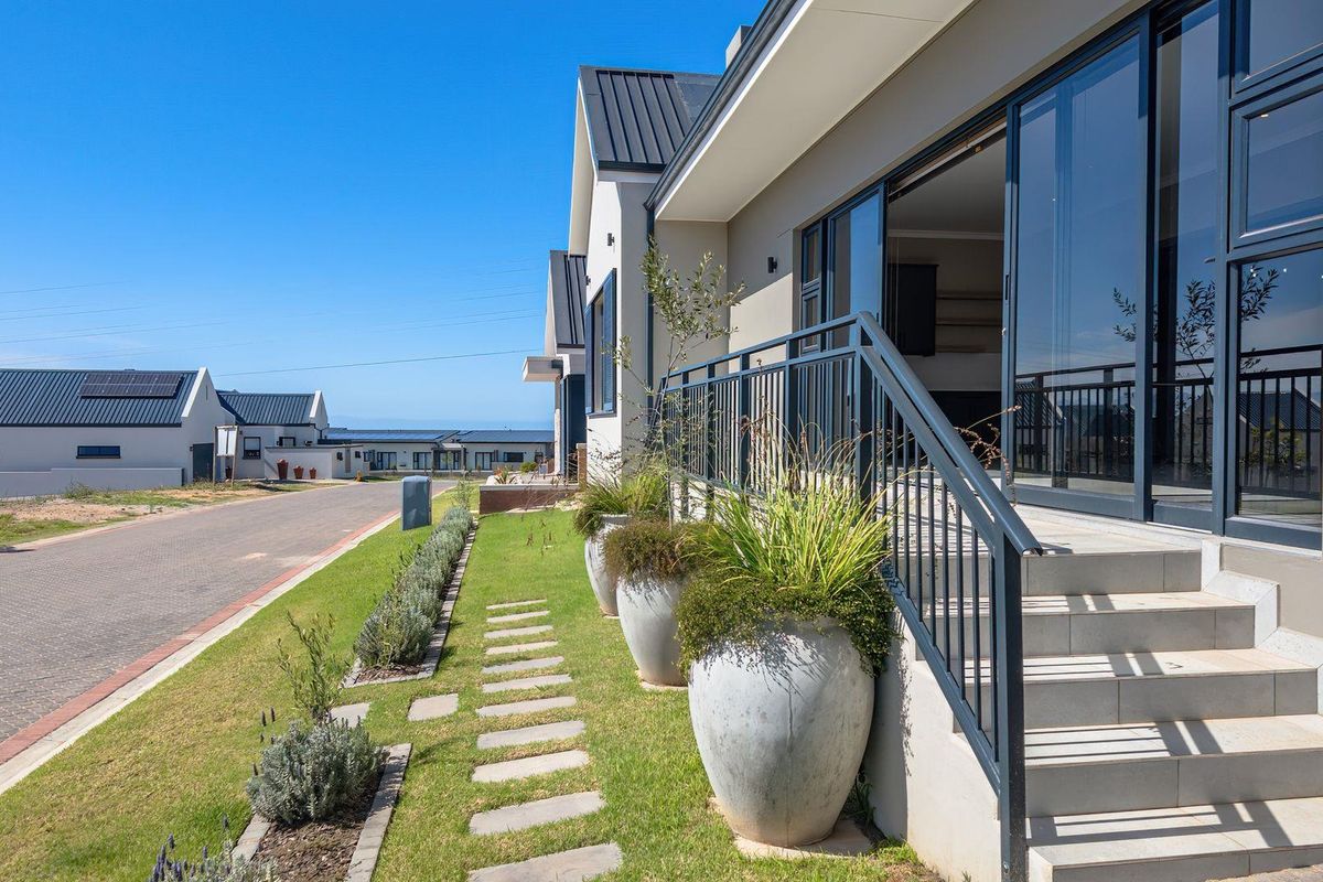 Indulge in coastal elegance at Renosterbos Estate - Photo 2