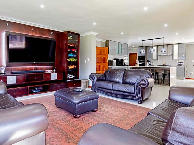 5 Bedroom House for Sale in Verwoerdpark - Photo 10