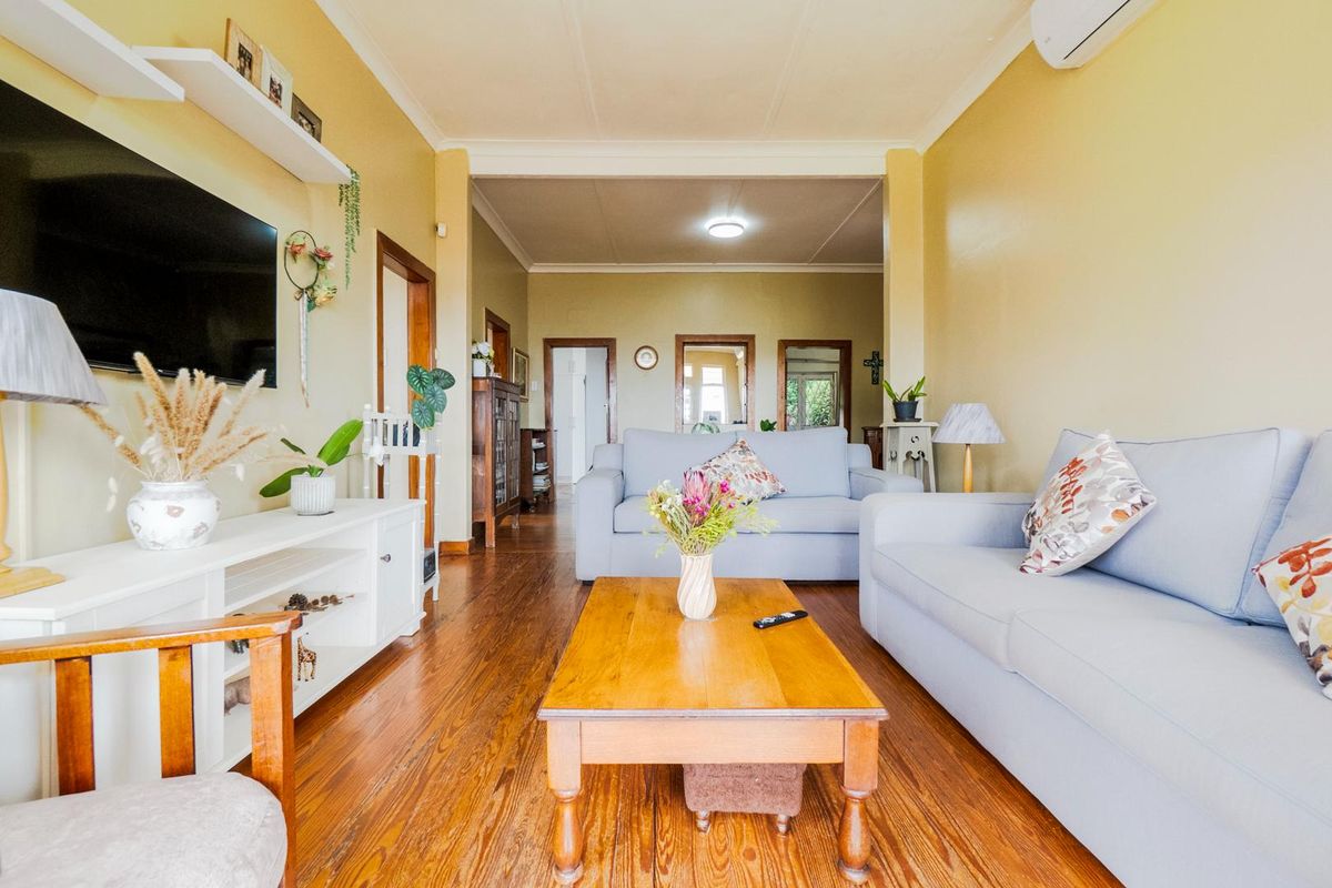 Spacious Family home - Photo 3