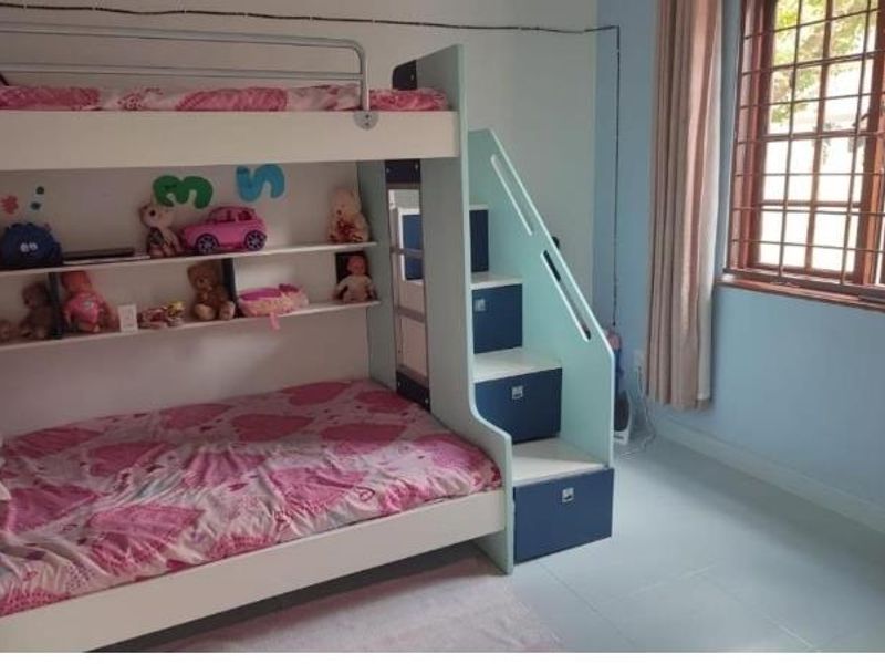 Two Bedroom renovated ground floor apartment with a big garden - Photo 7