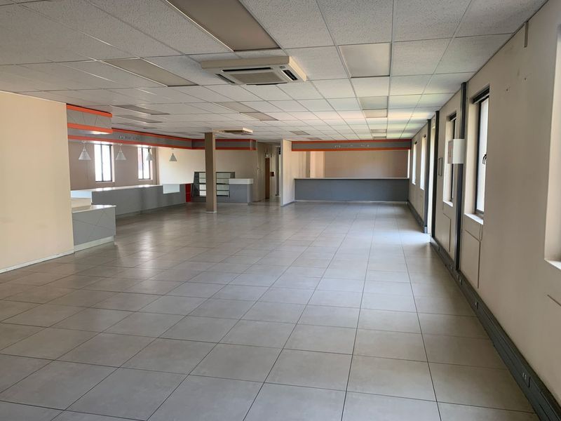 2 222m2 Rivonia Office To Let - Photo 4