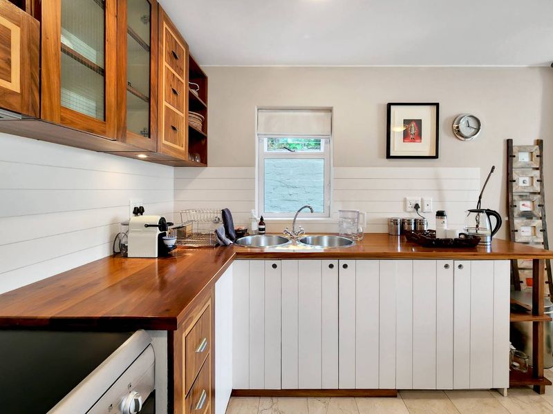 Charming Tamboerskloof Residence with Views - Photo 10