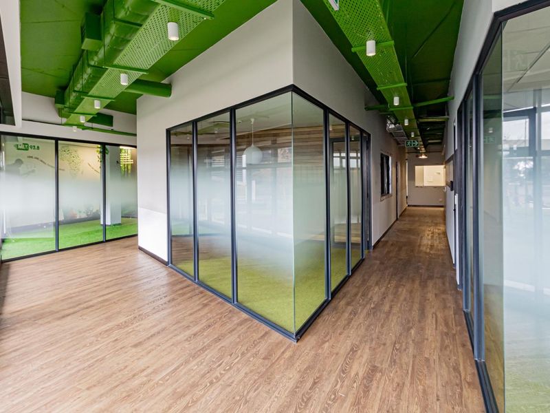 OFFICE SPACE TO LET IN WATERFALL, MIDRAND - Photo 9