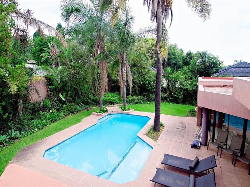FURNISHED SPACIOUS HOME - Photo 7