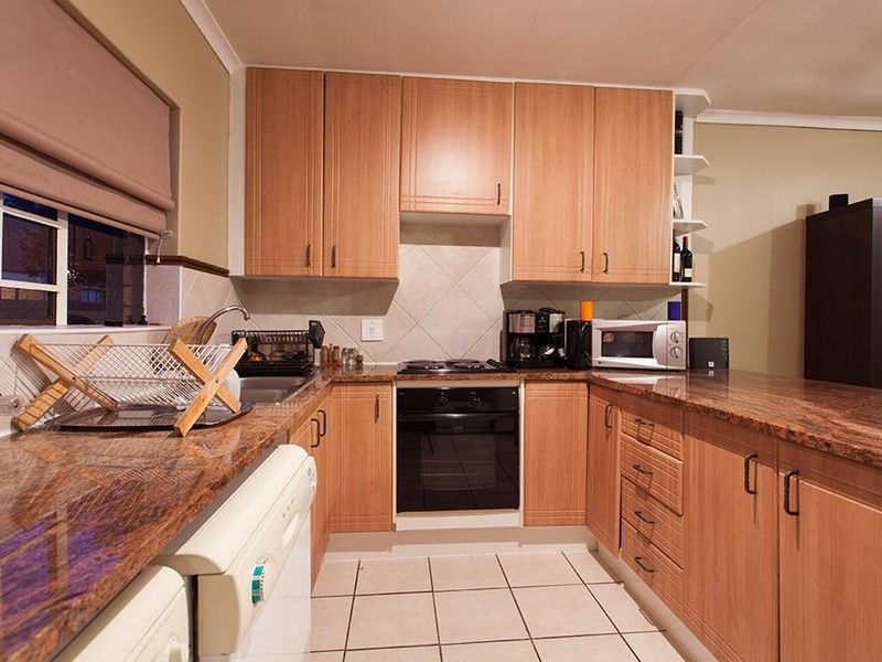 2 Bedroom simplex in Moreleta Park for sale - Photo 10