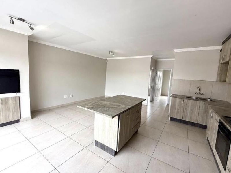 Two Bedroom Apartment For Sale In Pionierspark - Photo 2