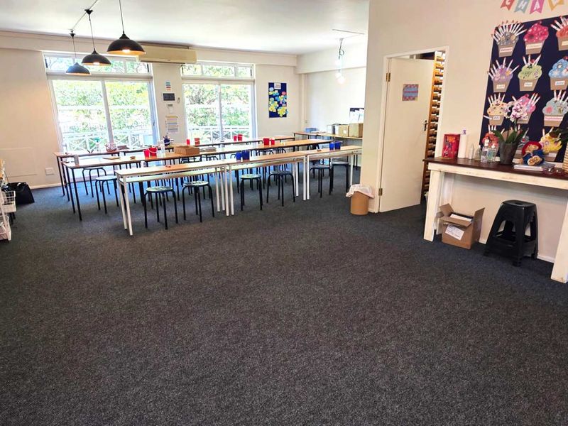 Beautiful Ground Floor Office in Westlake - Photo 3