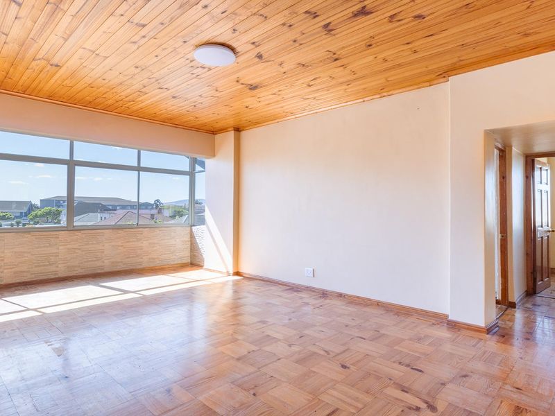 First time home or an investors dream - Photo 2