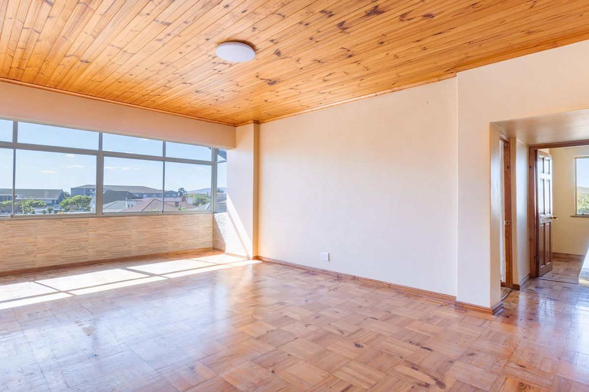 First time home or an investors dream - Photo 2