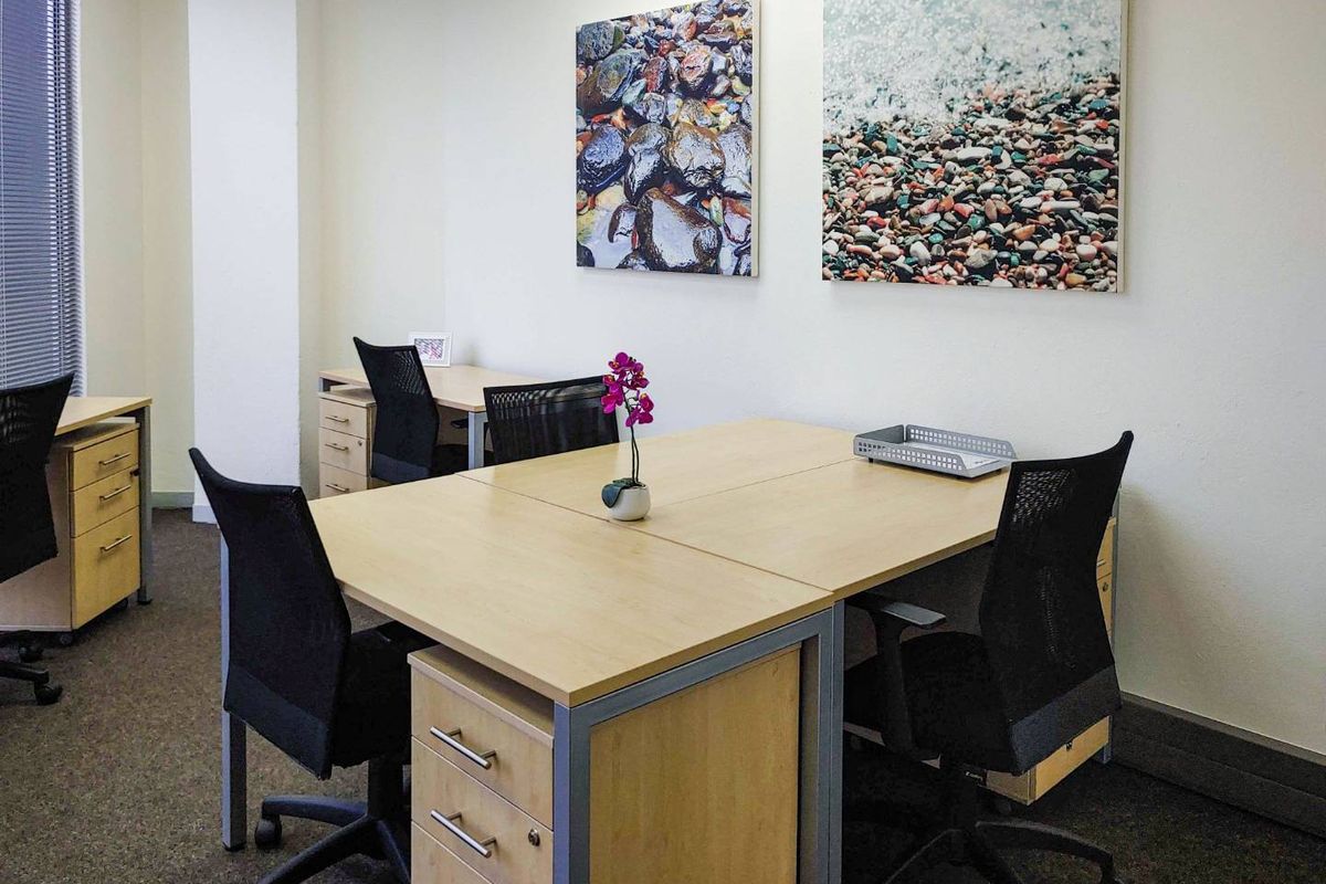 Discover many ways to work your way in Regus Centurion Mall - Photo 4