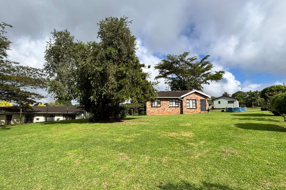 Peaceful Living on Beautiful Land in Waterfall – A Steal at R1 350 000 - Photo 2