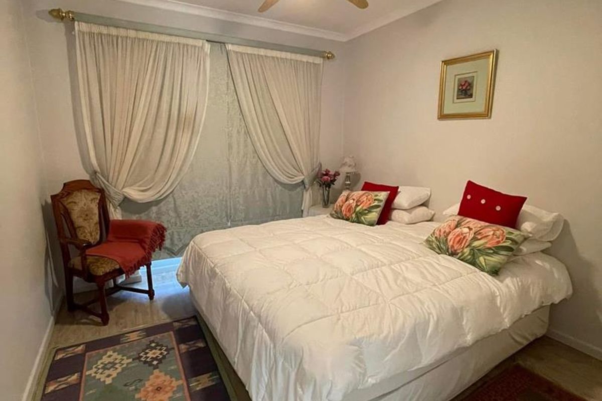 ONE LEVEL TOWNHOUSE FOR SALE - Photo 4