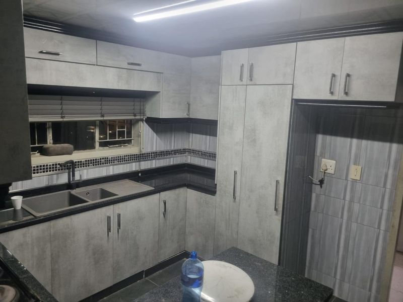 Fully renovated and ready to enjoy ... - Photo 1