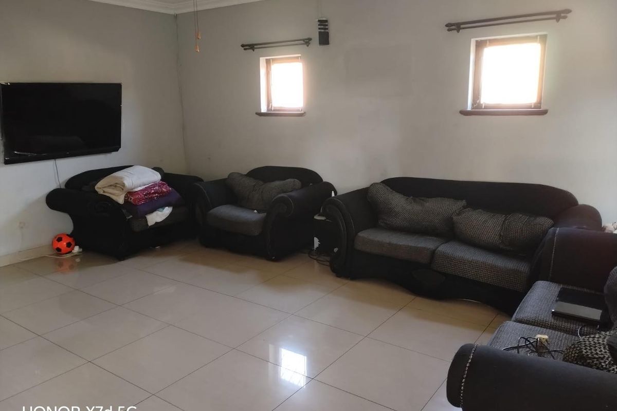 3- bedroom house with large garden. - Photo 5