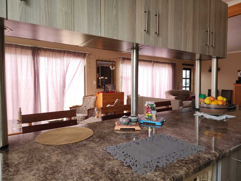 Second row house from the sea in Sunbay, Henties Bay. - Photo 4