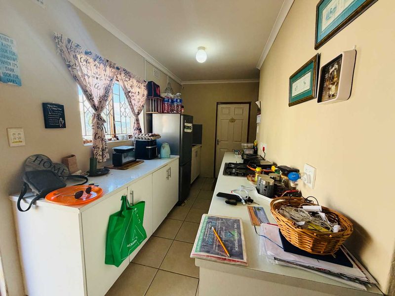 Hendra - Garden Cottage in Glen Hills - Photo 4