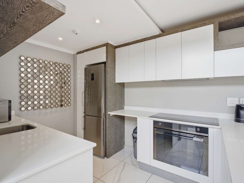 Spectacular Sunsets & Skyline Views from Your Penthouse! - Photo 4