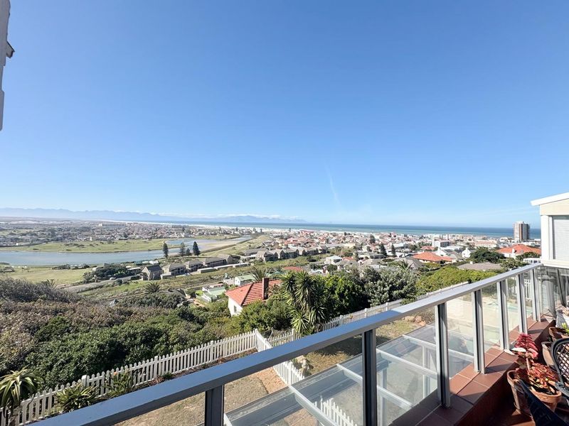 House To Rent In Muizenberg! - Photo 2