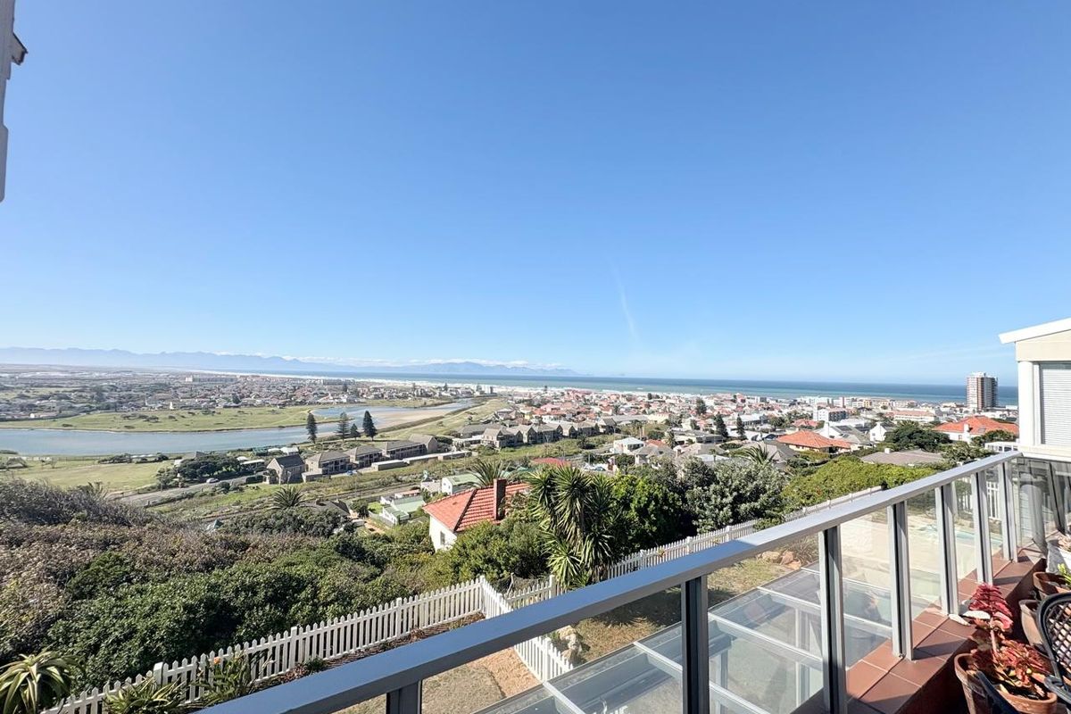 House To Rent In Muizenberg! - Photo 2