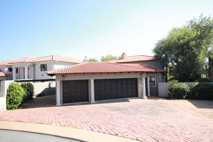 Property #2480138, House Pending Sale in Blue Valley Golf Estate