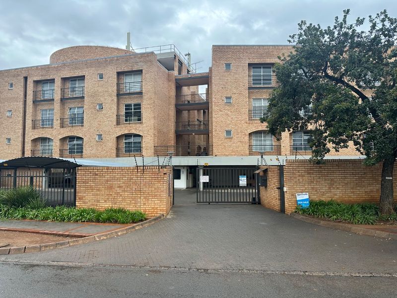 Sole mandate. Where else can you find a 50 m2 apartment at this price point, in such a prime location? - Photo 2