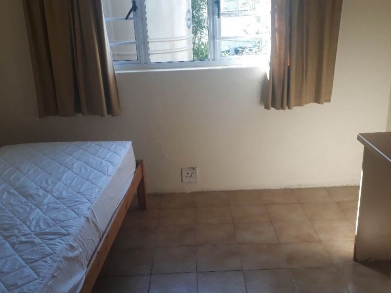 Male Student Accommodation - Summerstrand - Photo 5