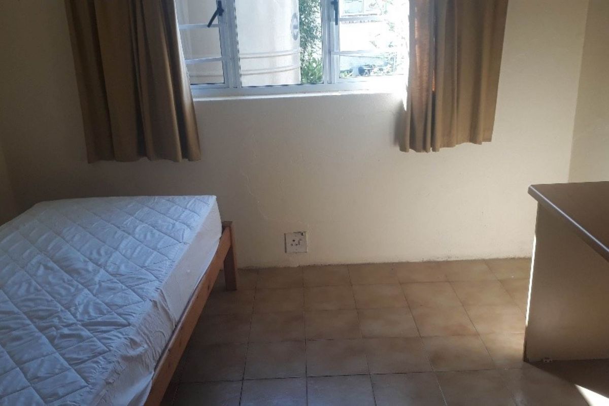 Male Student Accommodation - Summerstrand - Photo 5