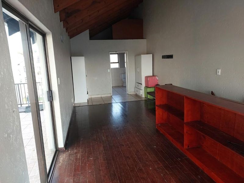 2 BEDROOM DUPLEX APARTMENT FOR SALE IN PAULSHOF - Photo 5