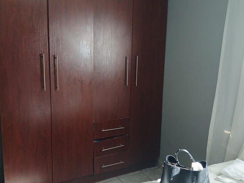 Charming Two-Bedroom House for Rent in Kraaifontein, Scottsdene - Photo 8