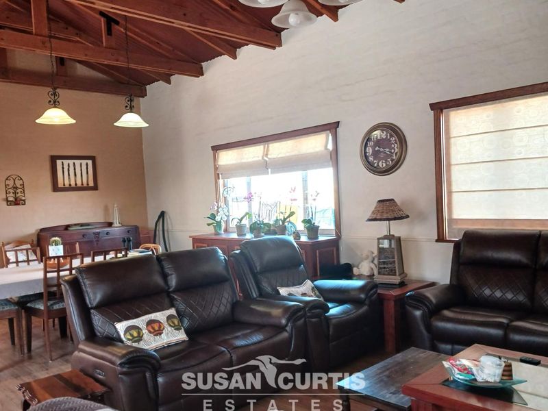 Double Storey Family Home - Photo 6