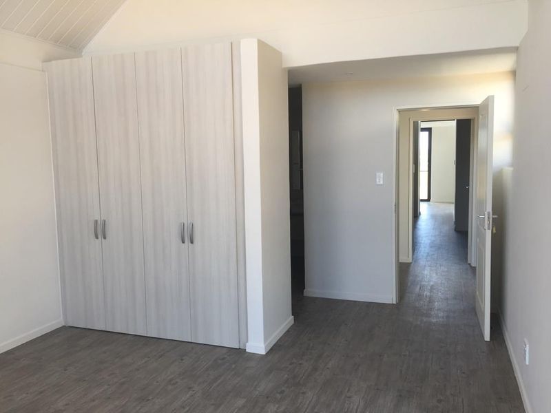 3 Bedroom Townhouse - Photo 7